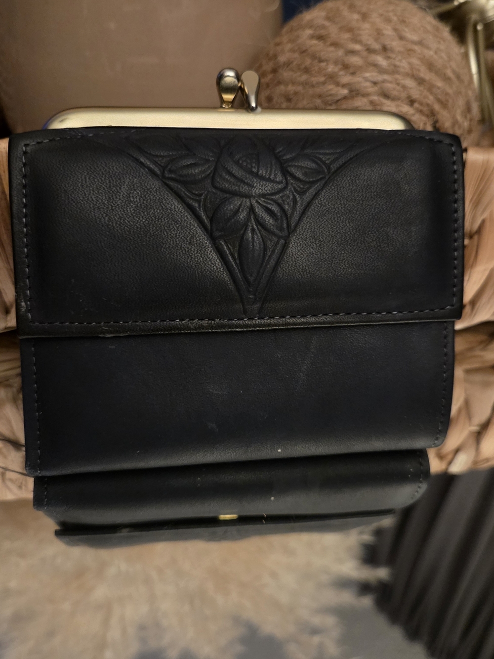 Vintage Rolfs Cowhide Navy Blue Kiss Lock Wallet Floral Embossed Coin Purse